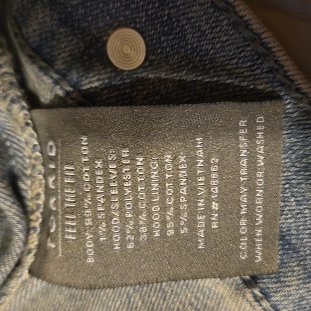 Torrid Cropped Denim Jacket with Black Hood and Sleeves. Torrid Size 4 - Picture 3 of 7